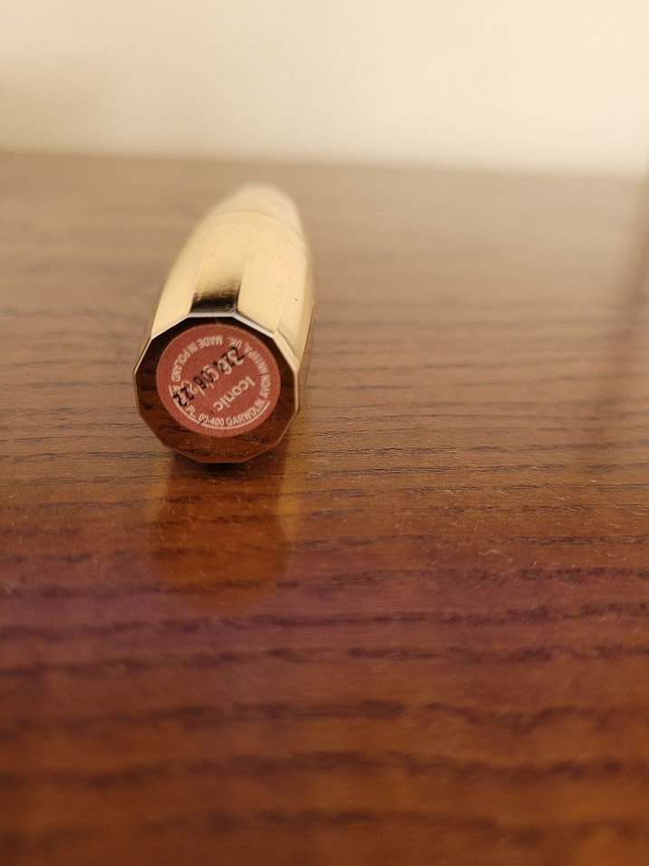 AVON LEGEND CREME RUJ ~ İCONİC - Görsel 3