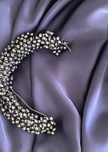 Fırfırlı önü taşlı abiye şalı ile - Görsel 7