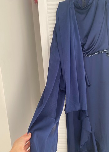 Fırfırlı önü taşlı abiye şalı ile - Görsel 2