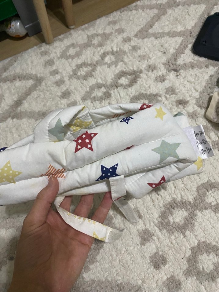 Renkli Yıldız Desenli Beyaz Bebek kafa korumalığı - Görsel 3