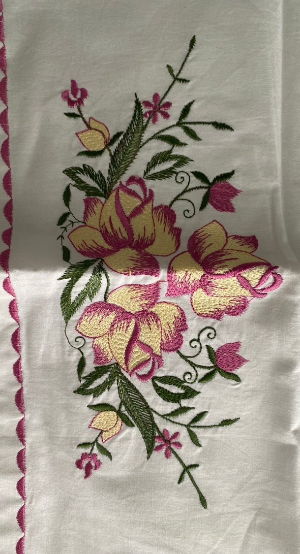 İşlemeli Beyaz yastık kılıfı - Görsel 3