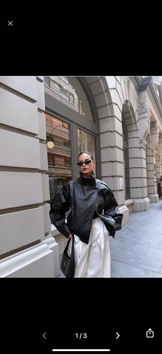 Siyah Dökümlü Yüksek Yakalı Deri Ceket - Görsel 2