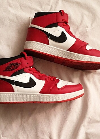 Kirmızı air jordan