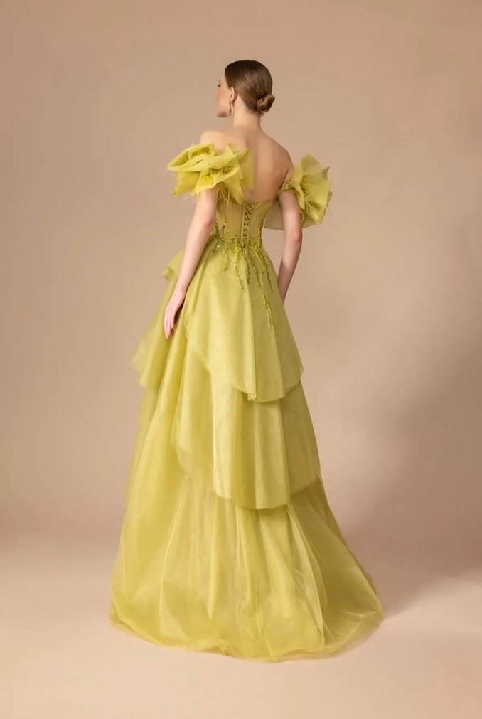 Uzun Sarı Volanlı Straplez Kadın Abiye - Görsel 2