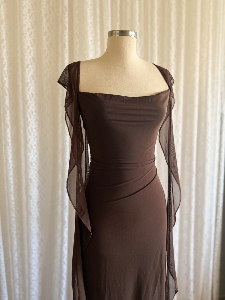 Klasik Elegan Uzun Kahverengi Abiye Elbise - Görsel 2