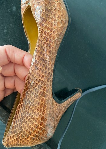 Kahverengi Yılan Desenli Deri Kadın Dolgu Topuk - Görsel 8