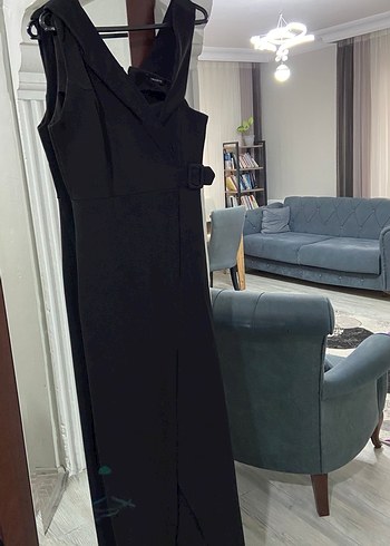 Siyah V Yaka Kemerli Uzun Elbise - Görsel 2