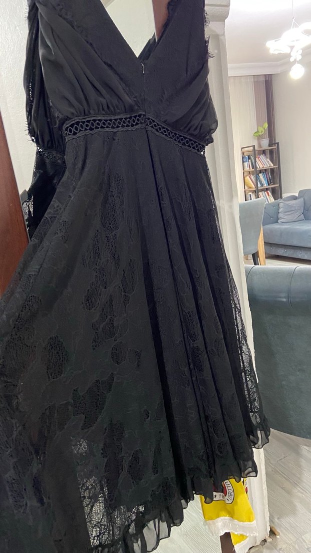 Siyah Nakışlı V Yakalı Uzun Gotik Elbise - Görsel 5
