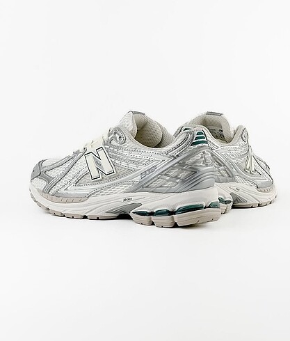 New Balance 1906R