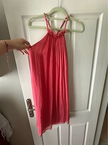 38 Beden kırmızı Renk Zara halter yaka elbise