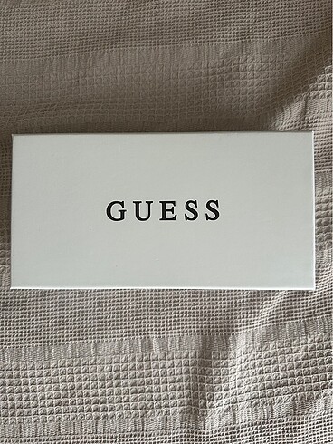  Beden Guess Cuzdan