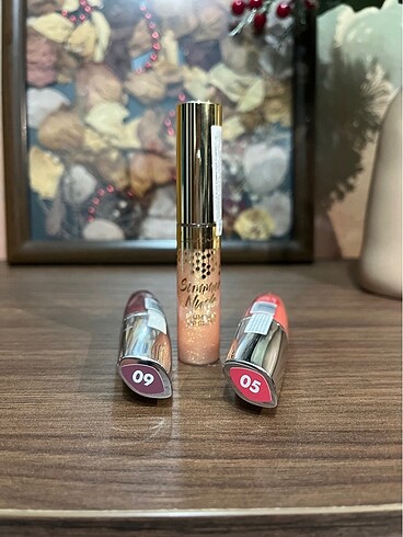 Beden Deborah-Lovely Gloss