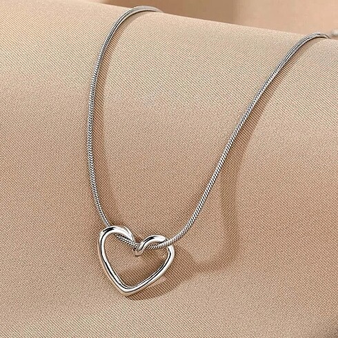 Accessorize Çelik kalp kolye