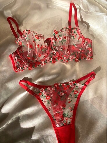 Bralet takım