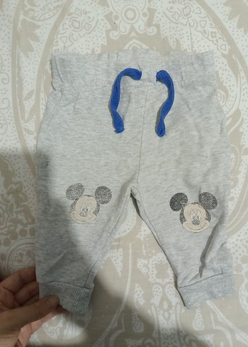 Mickey Mouse Baskılı Bebek Takımı - Görsel 3