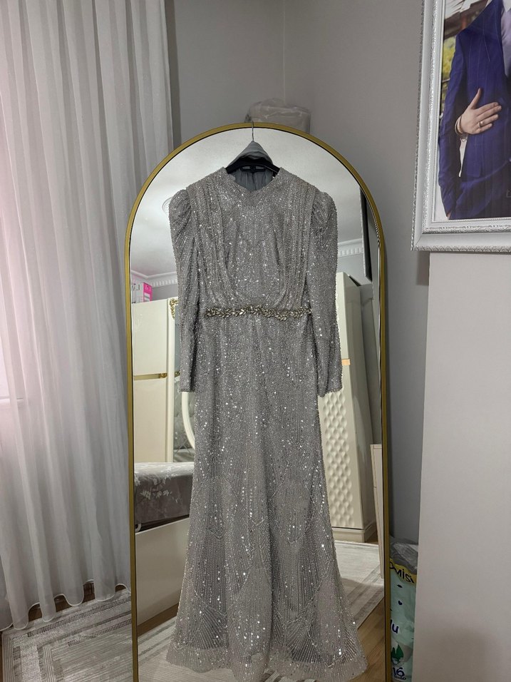 Gri Uzun Kollu Drapeli Abiye Elbise - Görsel 3