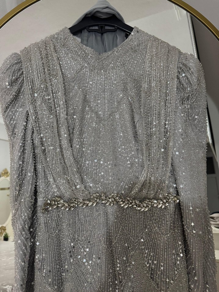 Gri Uzun Kollu Drapeli Abiye Elbise - Görsel 5