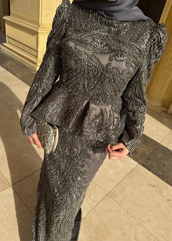 Uzun Kollu Gri Drape Detaylı Abiye Elbise - Görsel 7