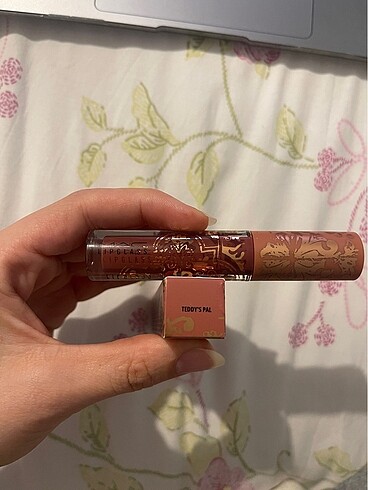 Beden Renk MAC LIPGLASS RENKLERİ