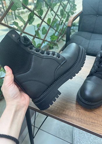 Kadın Siyah Bağcıklı Platform Topuklu Bot - Görsel 3