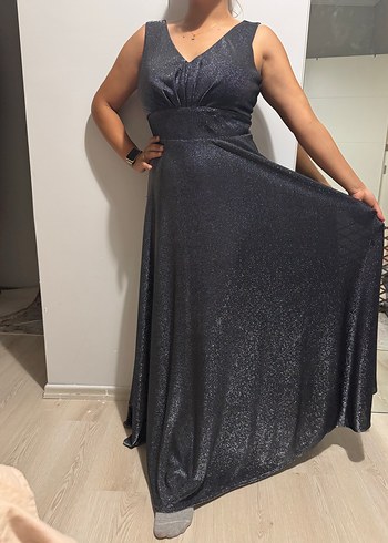 V Yaka Gri Parlak Midi Abiye Elbise - Görsel 3