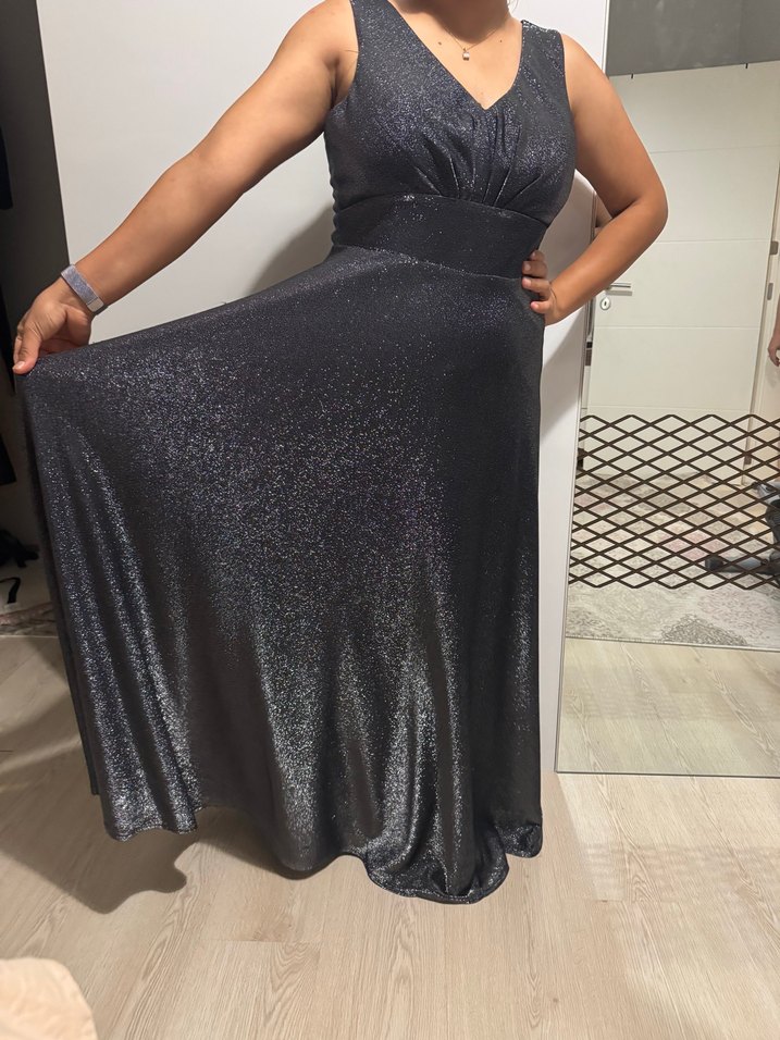 V Yaka Gri Parlak Midi Abiye Elbise - Görsel 4