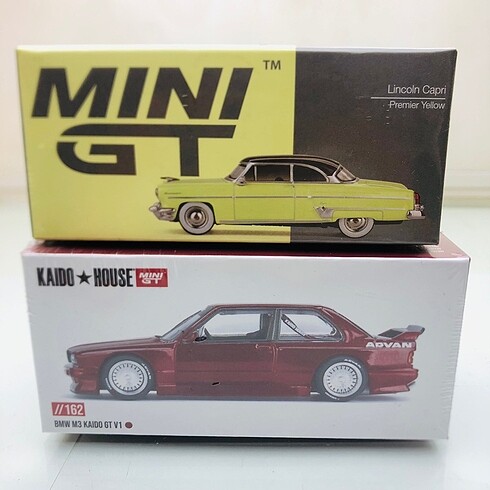 2 li paket 1 adet BMW M3 E30 1 adet Lincoln Capri 1:64 Kaido Hau