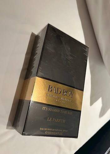  Beden Carolina Herrera Bad Boy Kadın Parfüm 100 ml