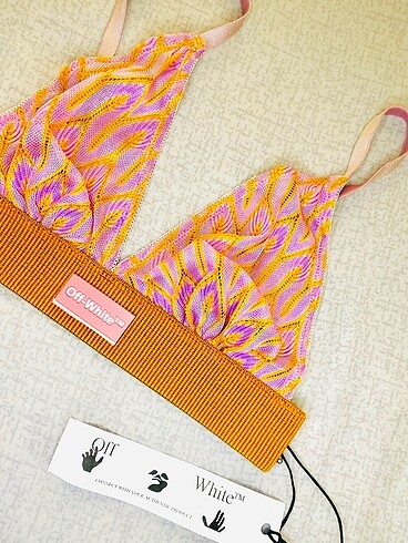 Off White Crop