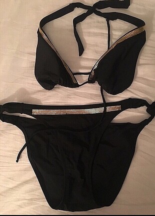 Gold zımbalı bikini takım