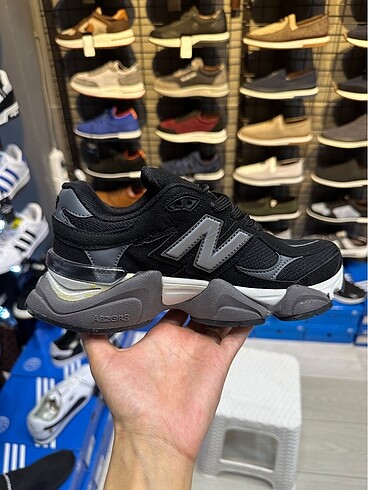 37 Beden New Balance 9060 Siyah Ayakkabı