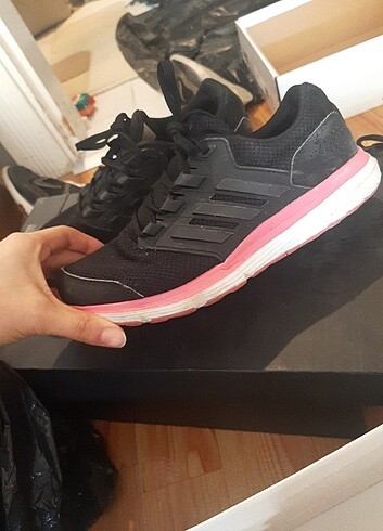 Adidas spor ayakkabı 