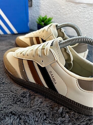 37 Beden ten rengi Renk Adidas Samba