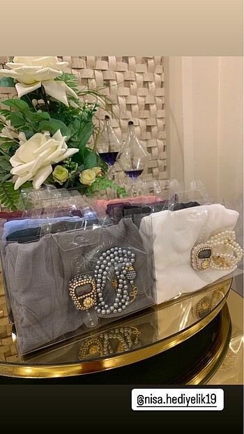 Asetat çanta da 3 lü set ?