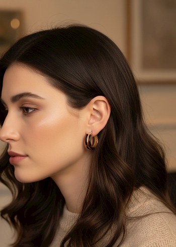 Altın Renkli Leopar Motifli Midi Halka Küpeler - Görsel 4