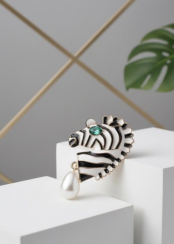 Renkli Pul İşlemeli Kadın Broş Modelleri - Görsel 15