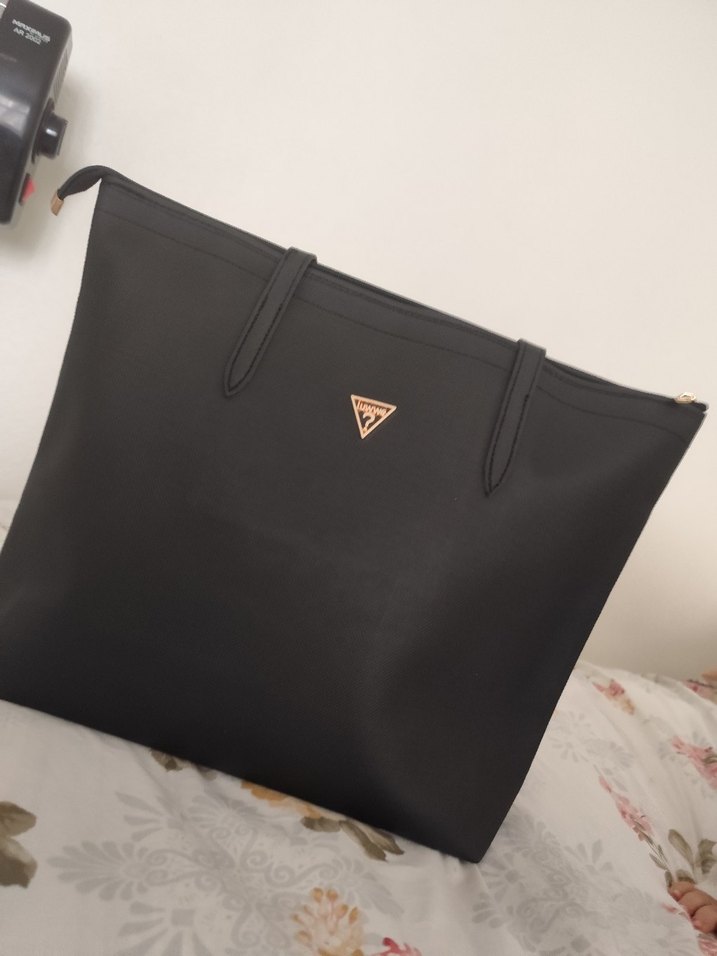 Siyah Parlak Fermuarlı Kadın Çantası - Görsel 2