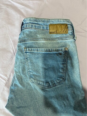 27 Beden Mavi jeans
