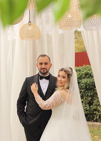 Uzun Kollu Beyaz A Kesim Gelinlik