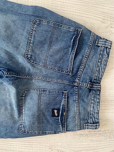 34 Beden mavi Renk Pull and bear skater jean