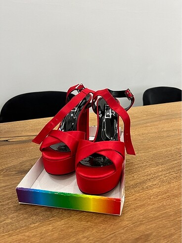 Kırmızı Yüksek Topuklu Ayakkabı - Görsel 2