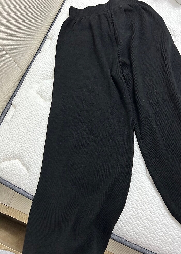 Triko Siyah Pantolon - Görsel 4