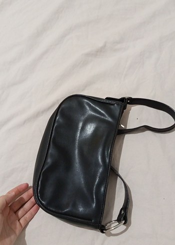 Siyah Deri Tokalı Kadın Çantası - Görsel 3