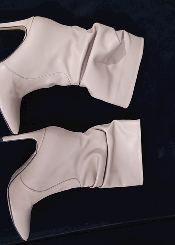 Bej Deri Pilili İnce Topuklu Kadın Bot Çizme - Görsel 2