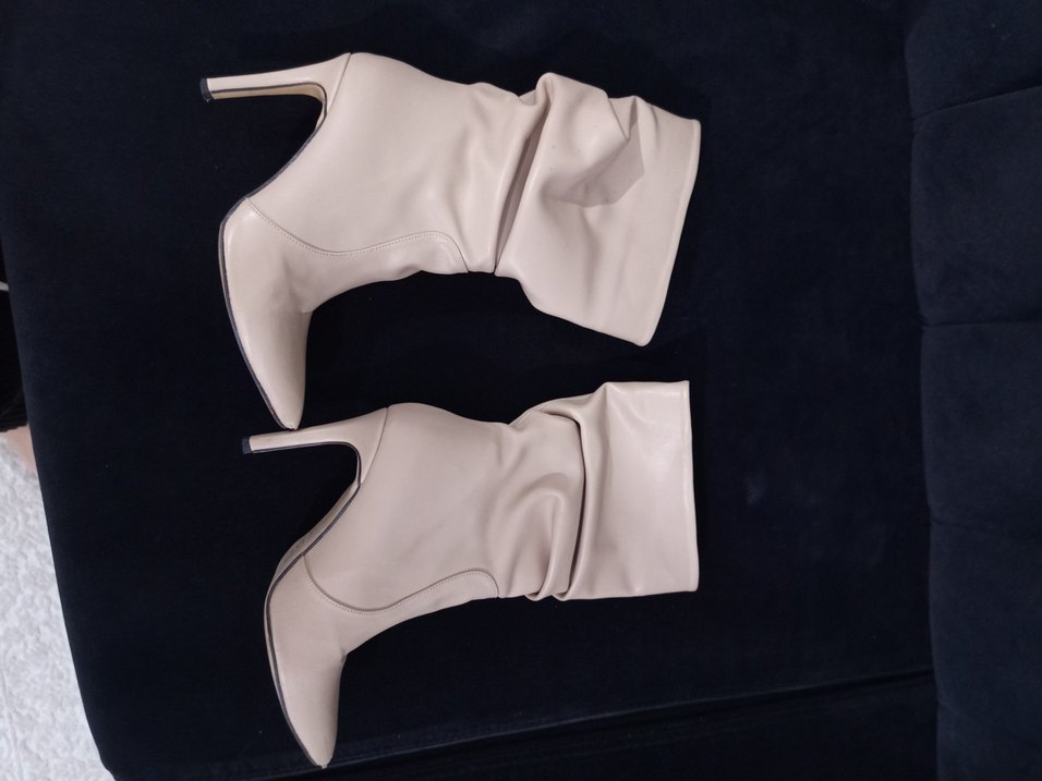 Bej Deri Pilili İnce Topuklu Kadın Bot Çizme - Görsel 2