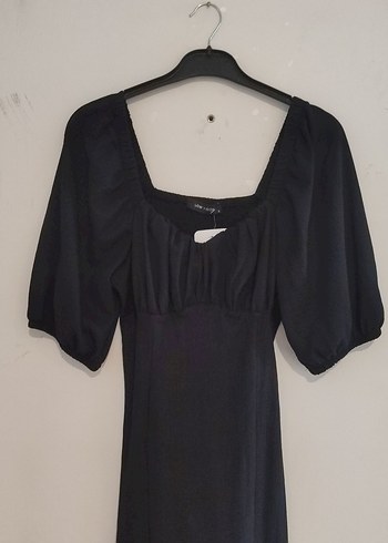LC Waikiki Siyah V Yakalı Uzun Salaş Gotik Elbise