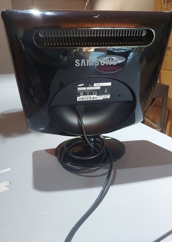 Siyah Samsung Monitör - Görsel 2