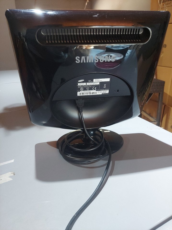 Siyah Samsung Monitör - Görsel 2