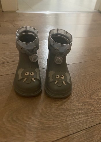 Gri Lastik Erkek Çocuk Botları - Görsel 2