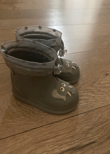 Gri Lastik Erkek Çocuk Botları - Görsel 4